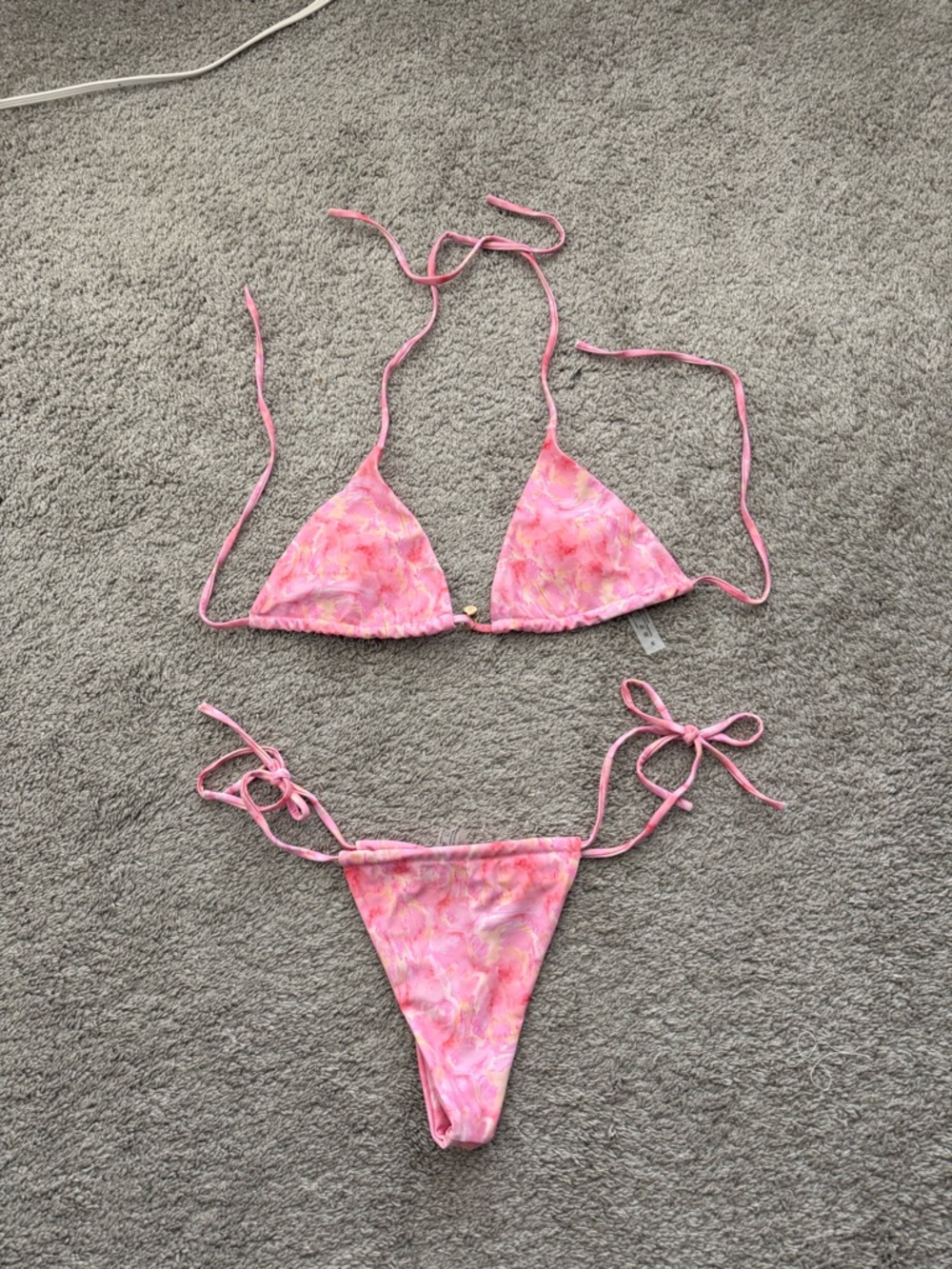 Bikini Set - Picture 2 of 4
